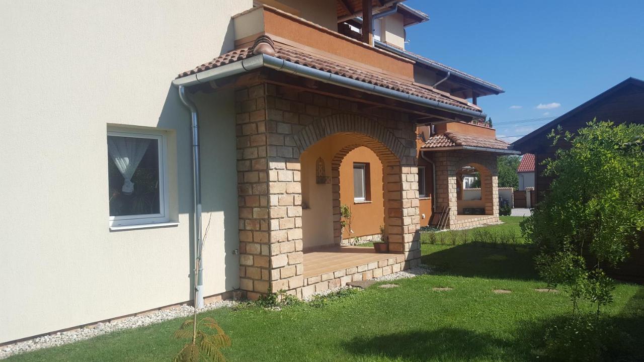 Mediterrania Apartment Кестели Екстериор снимка